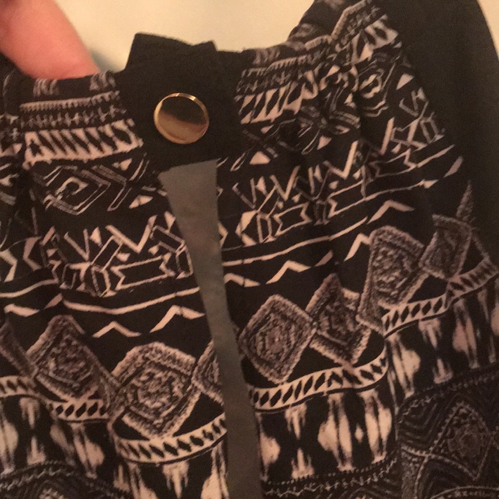 Cache shorts halter romper - Picture 8 of 9